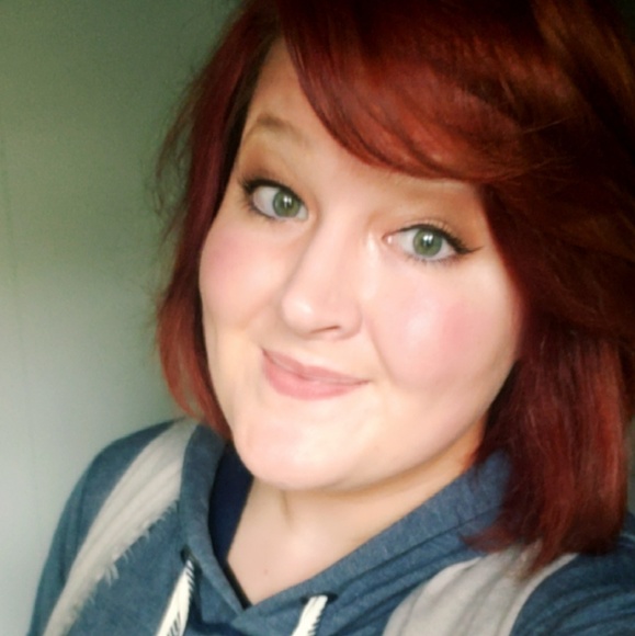 Meet your Posher, Ashley - Picture 2 of 2